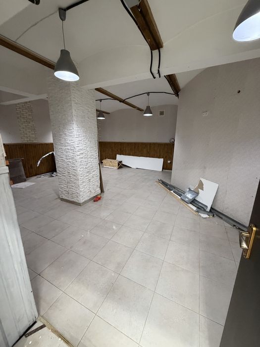 Оренда без комісіі, Чорновола, центр під кафе-кондитерську є витяжка