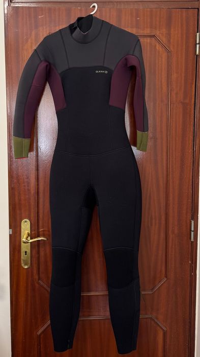 Fato de Surf 4/3 quase novo feminino tamanho S