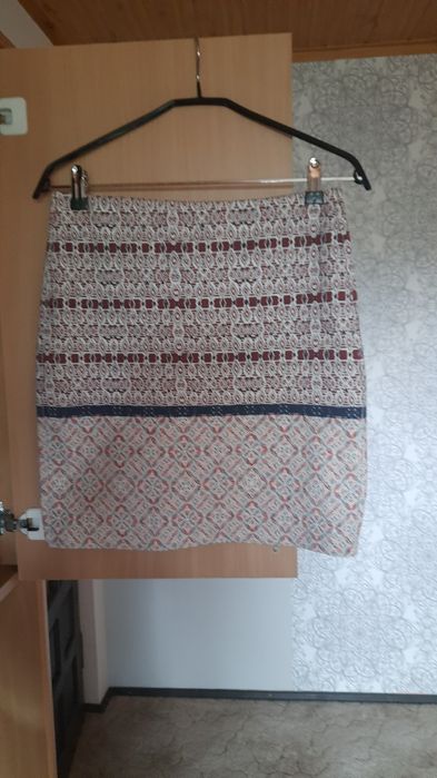 Kolorowa spódniczka Reserved 38