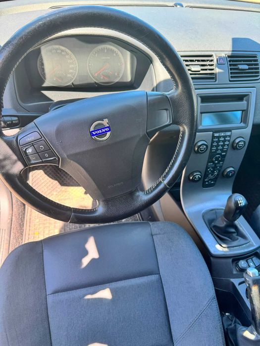 Volvo V50 1.6D • 2005 • Embraiagem NOVA • Pneus Recentes • 3.000 € - Negócio APENAS PRESENCIAL!