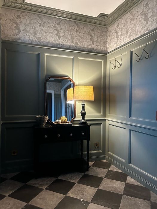 Montaż sztukaterii, podłóg drewnianych, paneli, listew, , boazerii.