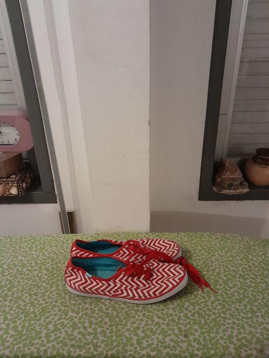 Vendo Sapatilhas de Senhora KEDS muito bonitas como novas