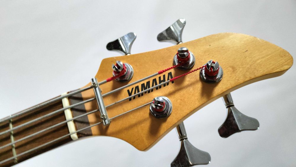 Gitara basowa Yamaha RBX 260