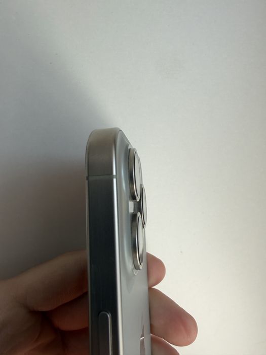 iPhone 15 Pro 128GB | 89% bateria | pudełko + 4 etui