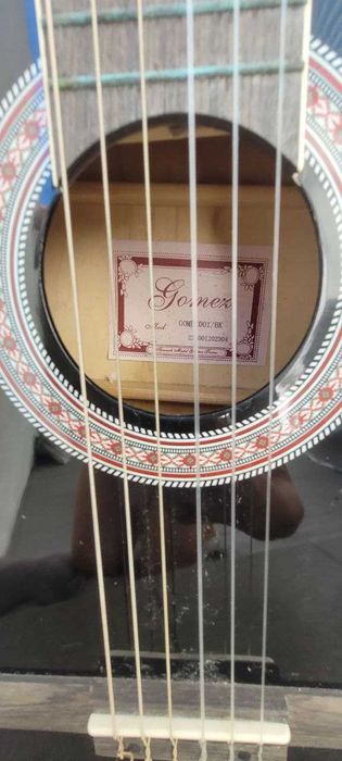 Guitarra clássica com saco