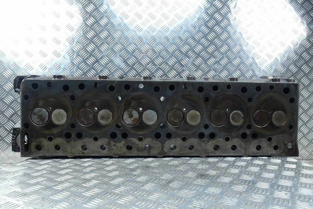 Głowica do silnika Perkins 1306. Cylinder head Perkins 1306