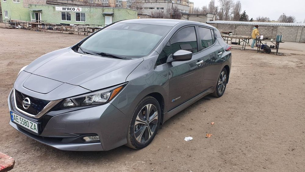 Продам Nissan leaf 2019 года Ниссан Лиф