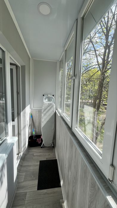 Подобово!Посуточно!Оренда!Затишна та чиста квартира!ЦЕНТР. 2-й ПОВЕРХ!