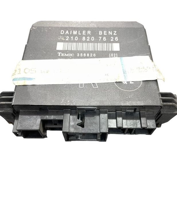 Modulo Porta Frente Dta Mercedes Classe E W210   2108207626