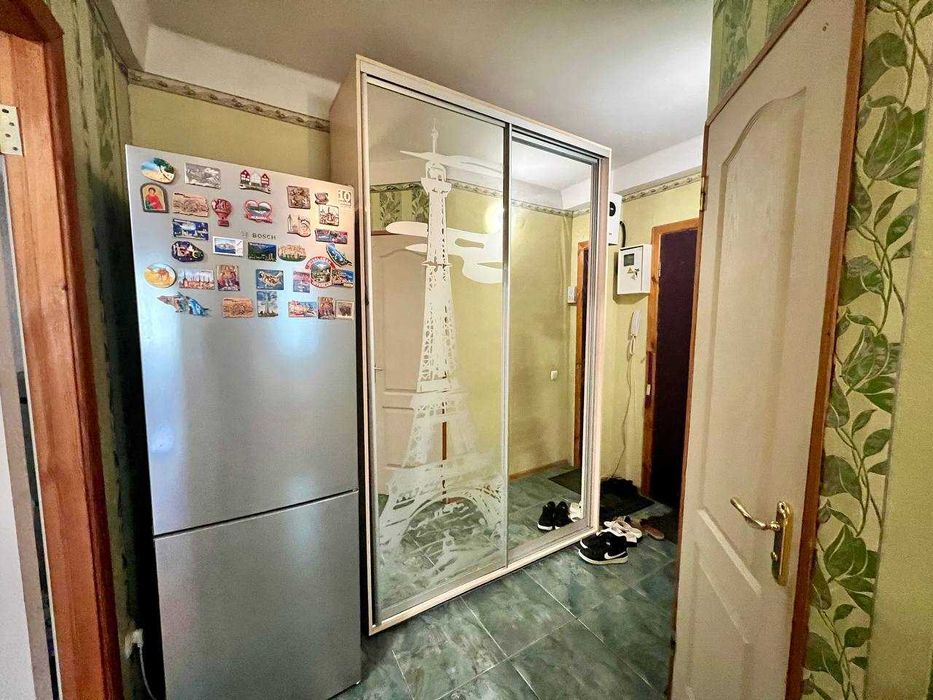 Продам 2х комнатную район "Варуса"