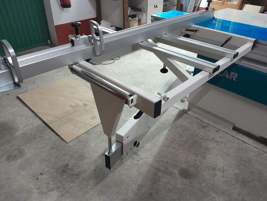 Esquadrejadora - Sicar C40 - Nova