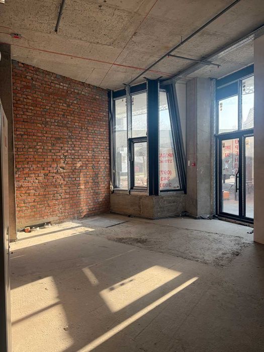 Топ Фасад, 174 кв.м, McDonald's, Manhattan/Манхетен, Берестейський 11