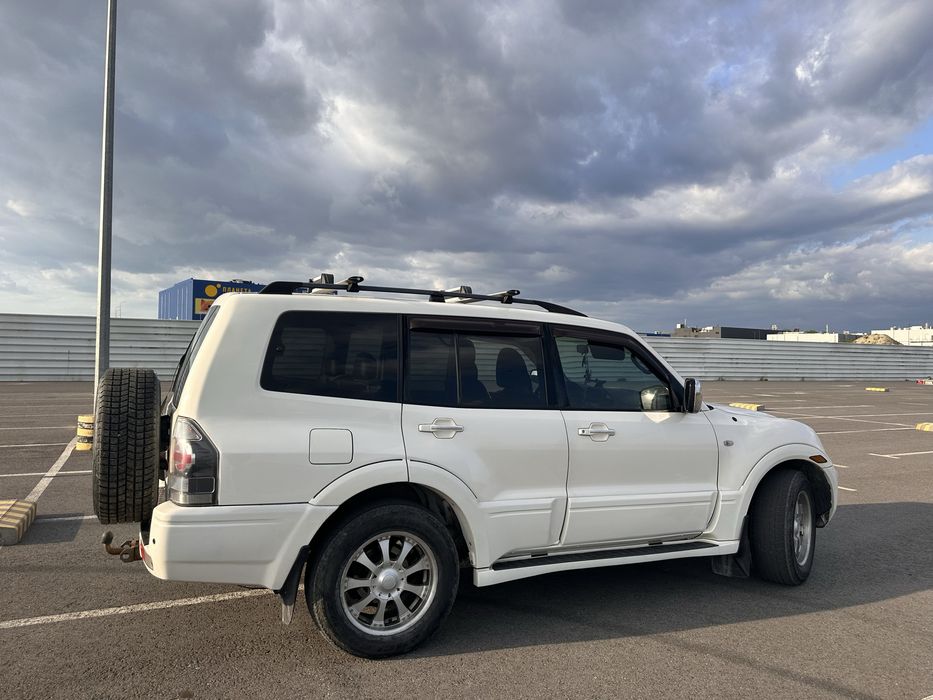 Mitsubishi Pajero 3 2005