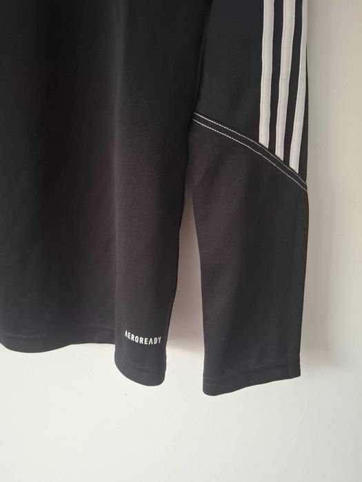 Adidas sportowa odzież