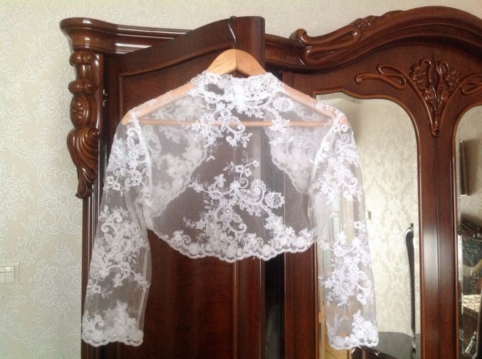 Балеро свадебное нарядное белого цвета