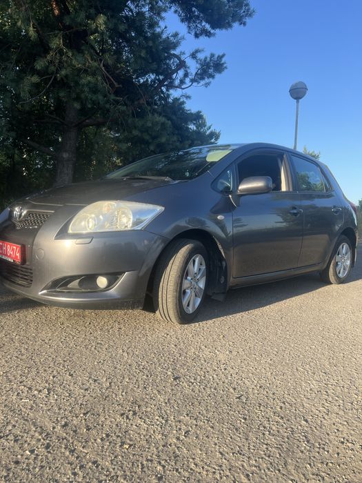 Тойота ауріс свіжопригнана