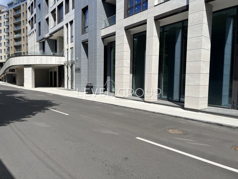Оренда фасадного приміщення 530 м2, ЖК Crystal Park Tower.