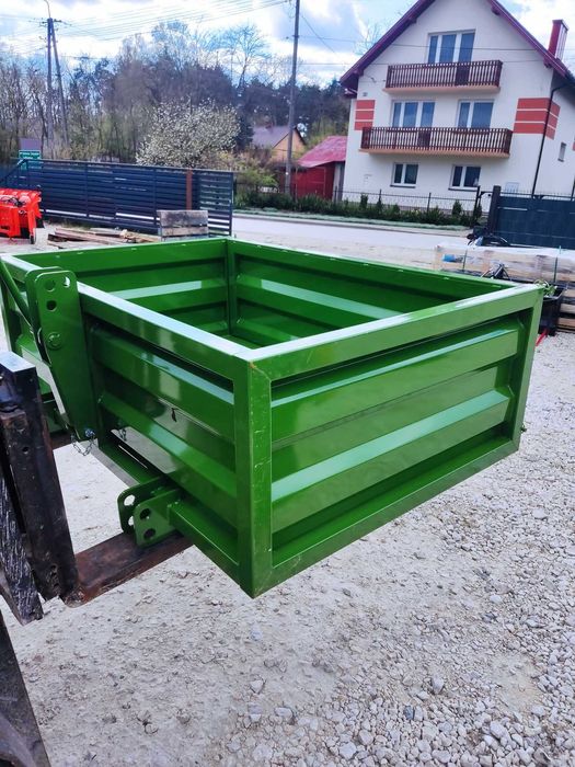 Skrzynia transportowa załadunkowa do transportu na tuz ciągnika Dowóz