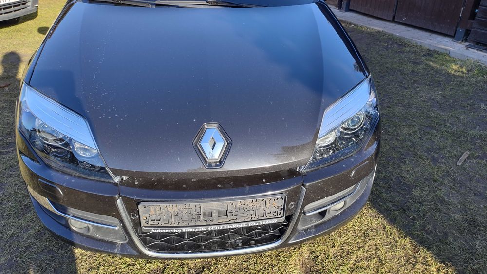 Przód Samochodu Czarny NV 676   Renault Laguna 3 .2012 Rok