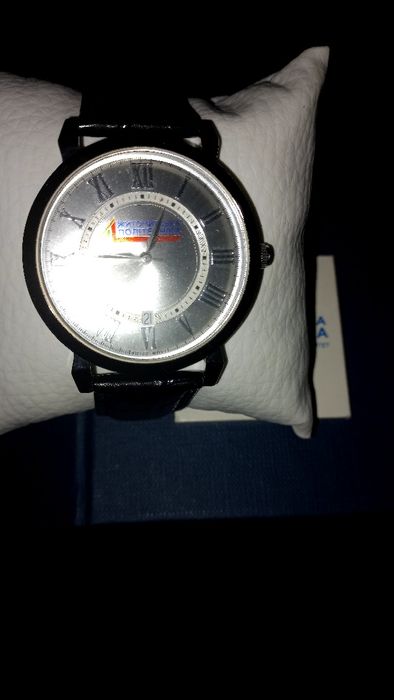 Продам именные часы