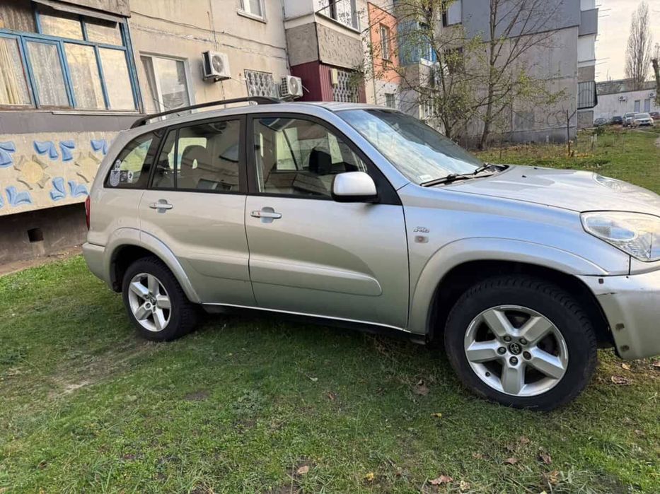 Продам Toyota Raf4