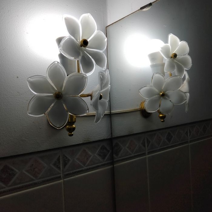 Vendo apliques para wc ou outro fim.