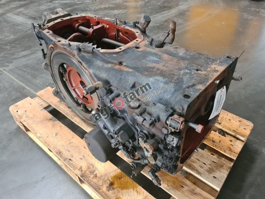 TYLNY MOST RENAULT ARES 556 0300B04