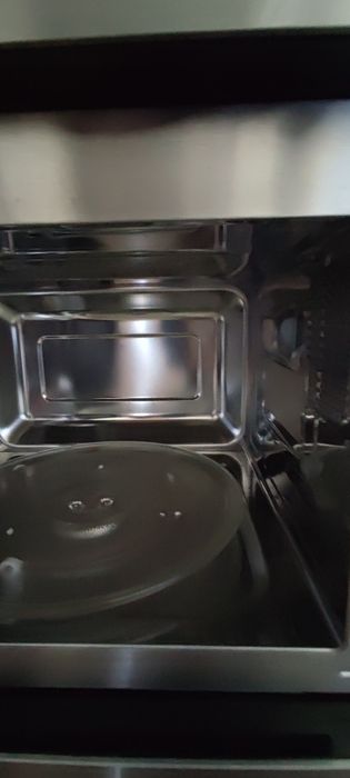 Micro-ondas de encastrar JOCEL – Inox/Preto – 25L – 900W