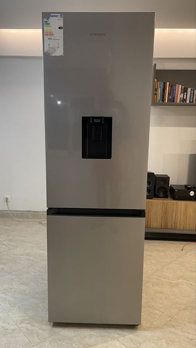 Frigorífico combinado ( frigorífico + congelador ) Samsung RB34T632DSA