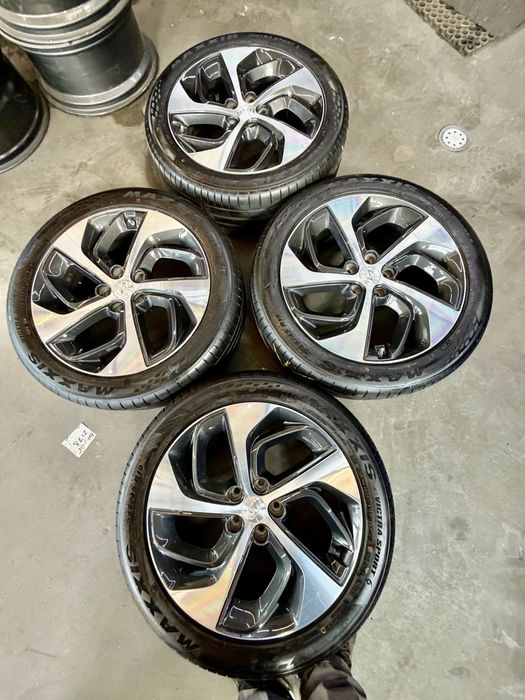 Оригинальные колеса hyundai tucson r19 5x114,3 7,5j et53 с шинами 245/45/19 maxxis victra sport6 4шт