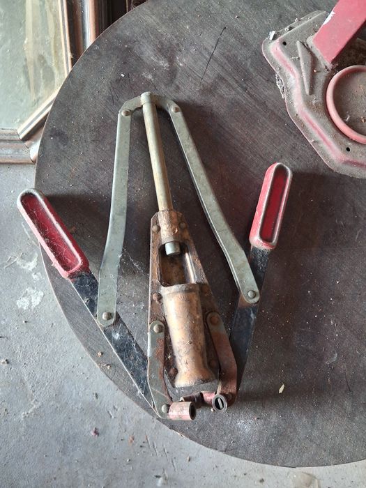 Arrolhadora de garrafas