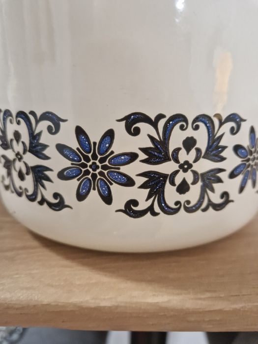 Trem de cozinha esmaltado