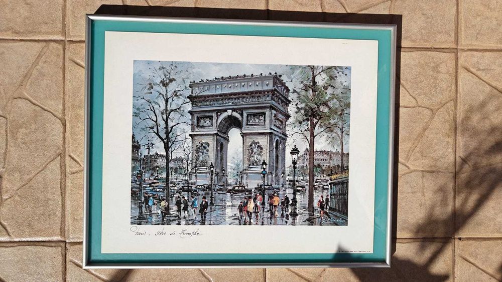 Linda imagem emoldurada do Arco do Triunfo, em Paris