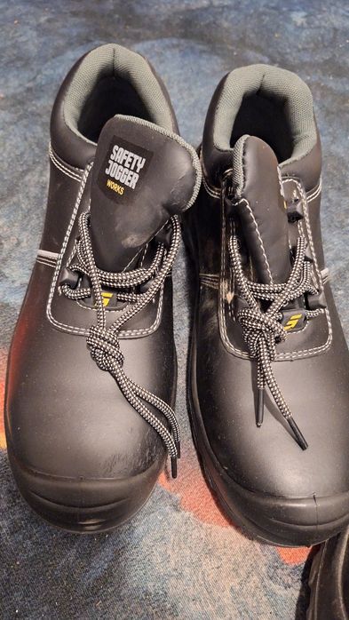 Buty 43 safety Jagger  powod sprzedaży za duże dla mnie