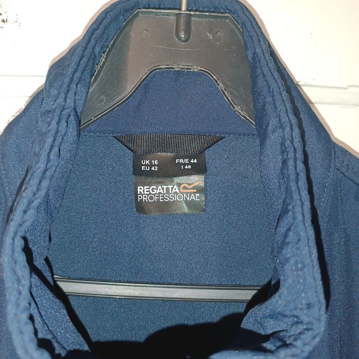 продам женскую термо куртку Regatta