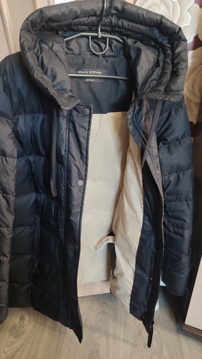 Продам жіночий пуховик