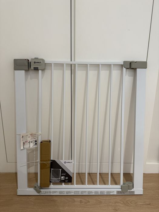 Safety 1st Easy Close Metal Barreira de segurança branca metálica para portas e escadas
