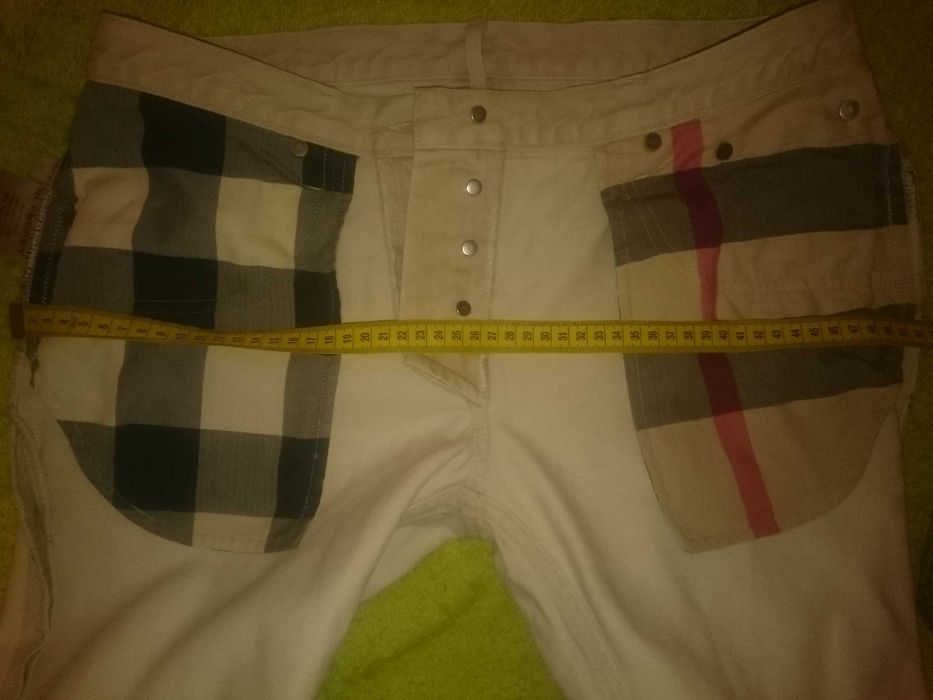 Стильні джинси штани Burberry. Є непомітний нюанс. W30.