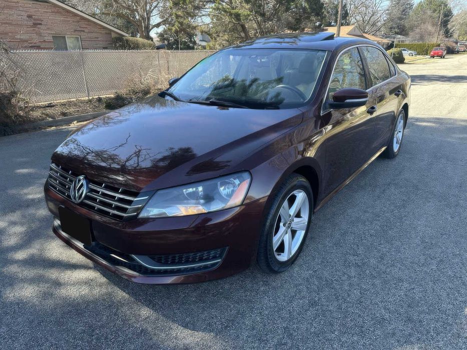 Volkswagen Passat SE      2013