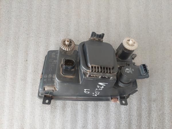 Ótica / farol direita VOLKSWAGEN Caddy II (9K)