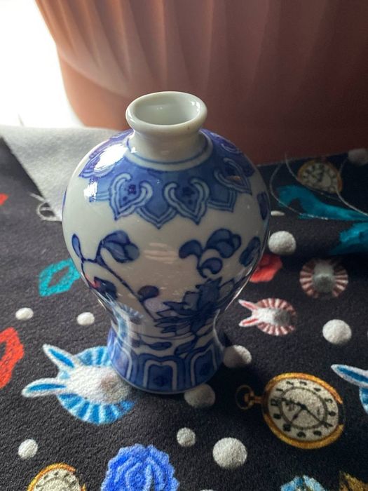 Фарфорова ваза з ручним розписом, Китай 1950-ті роки