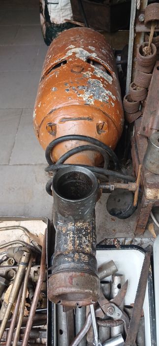 Продам виробничу електром'ясорубку