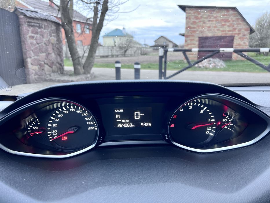 Peugeot 308 2015 1.6 BlueHdi МТ (120 к.с.) Start/Stop • Active