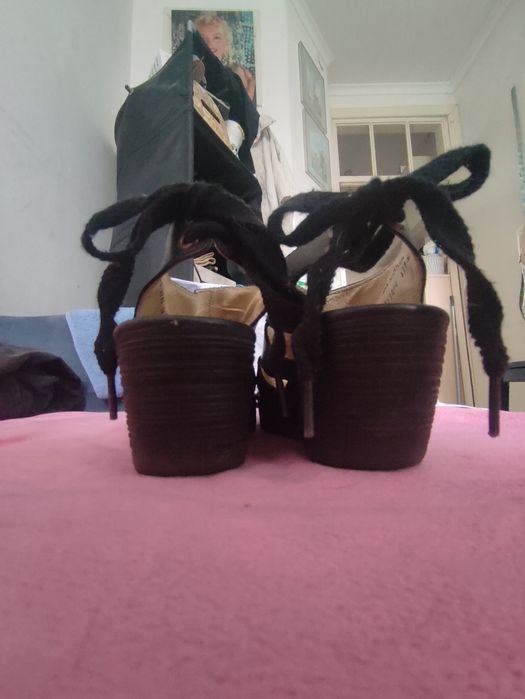 Fly London Yown, czarne sandały open toe rozm.38