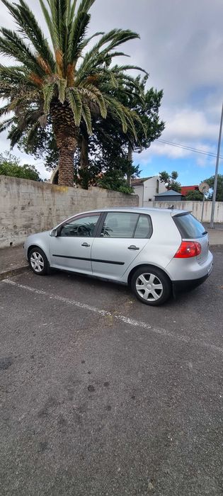 Volkswagen Golf V 1.9 TDI Dsg 8000€