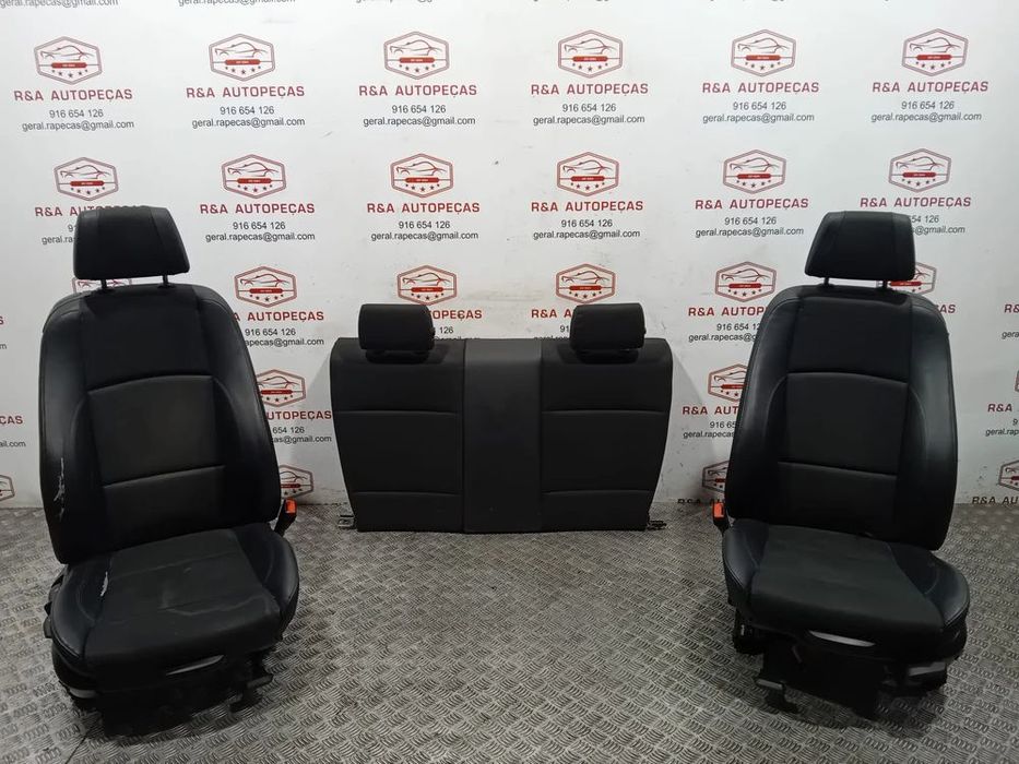 Conjunto de Bancos BMW Série 1 E82 Pack M Pele Original