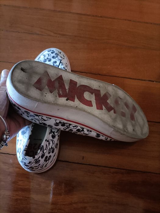 Tênis Com Mickey