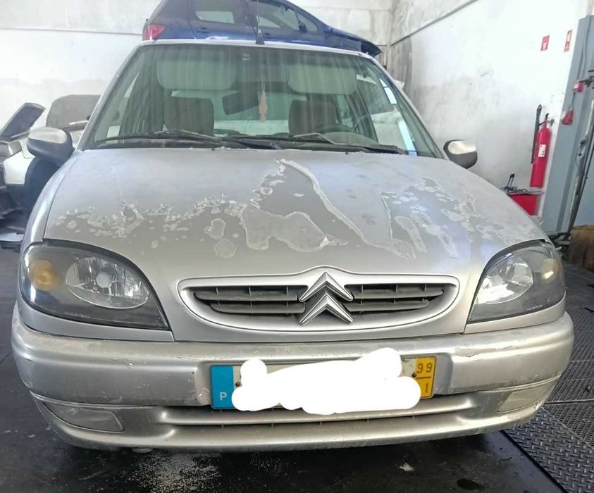 Citroën Saxo de 99 carro vendido às peças