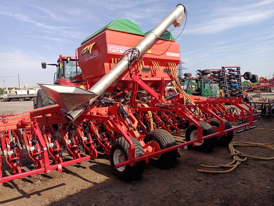 Продажа обмін Посівний комплекс Сівалка зернова Gaspardo gigante 900 г