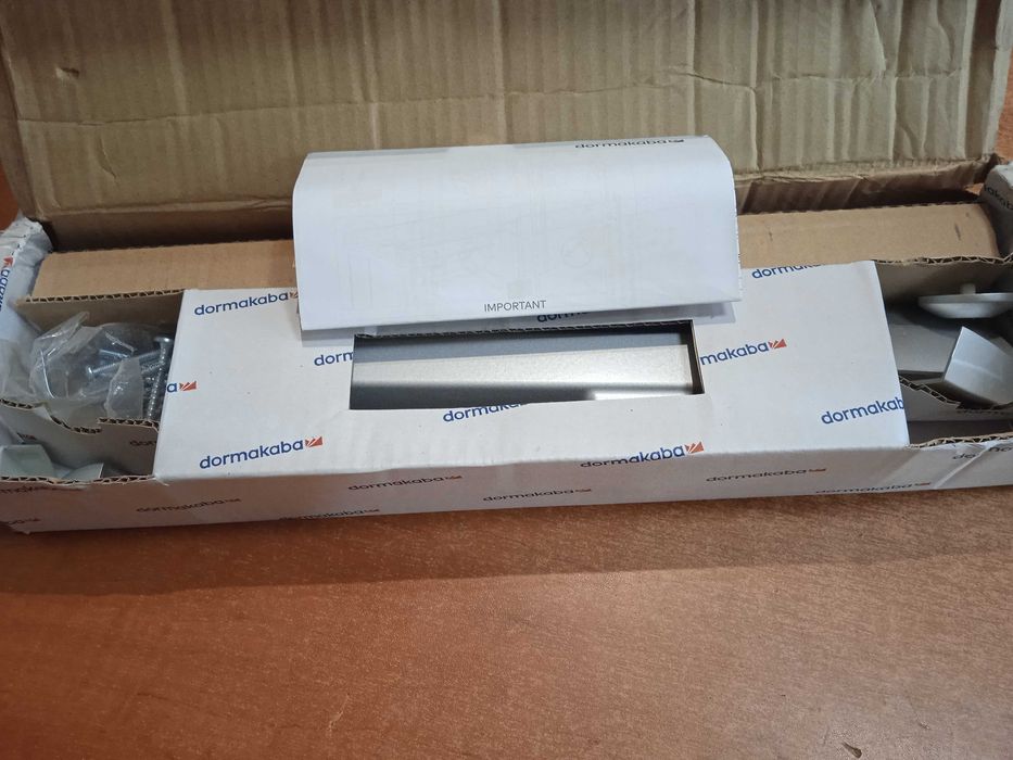 Dorma Samozamykacz TS90 IMPULSE z szyną ślizgową